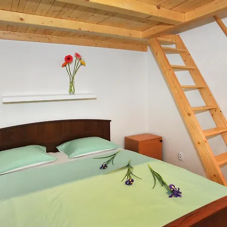 Apartment In Vinohrady Prag